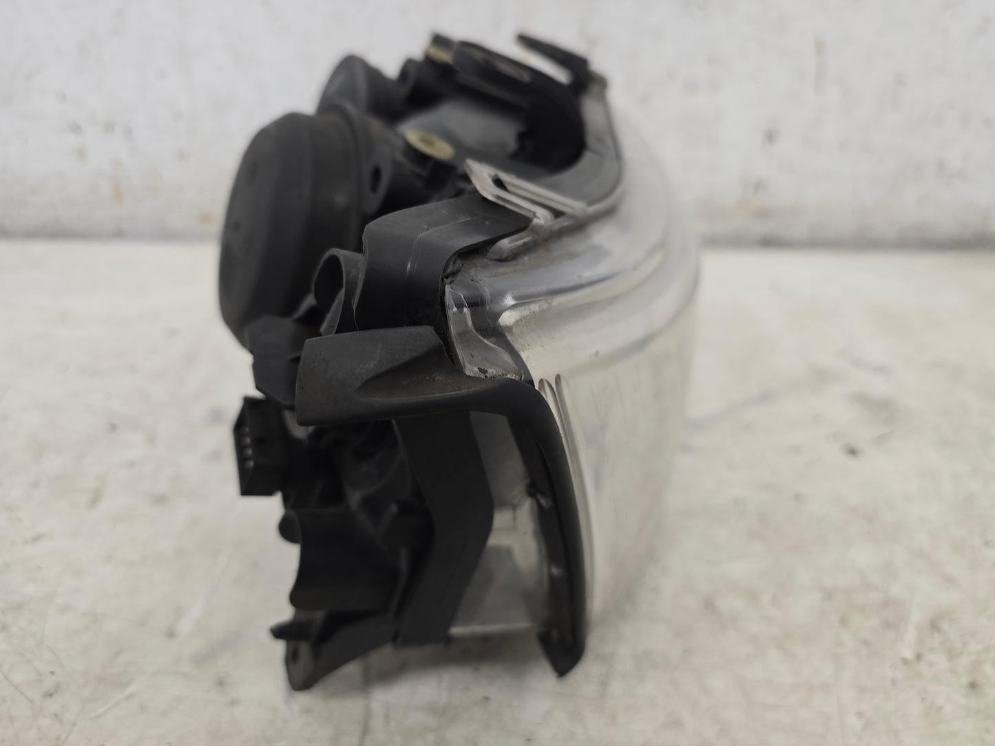2003-2007 Saab 9-3 YS3F Convertible Driver Side Headlight — Stock 9680