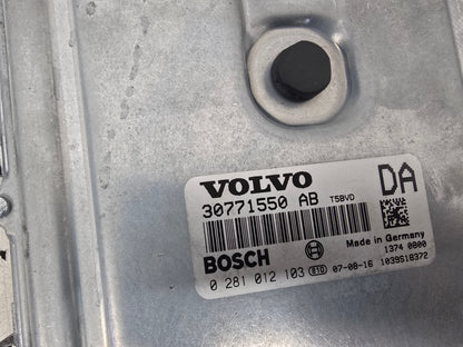 VOLVO C30 2006-2009 Engine ECU 30771550 AB — photo 2