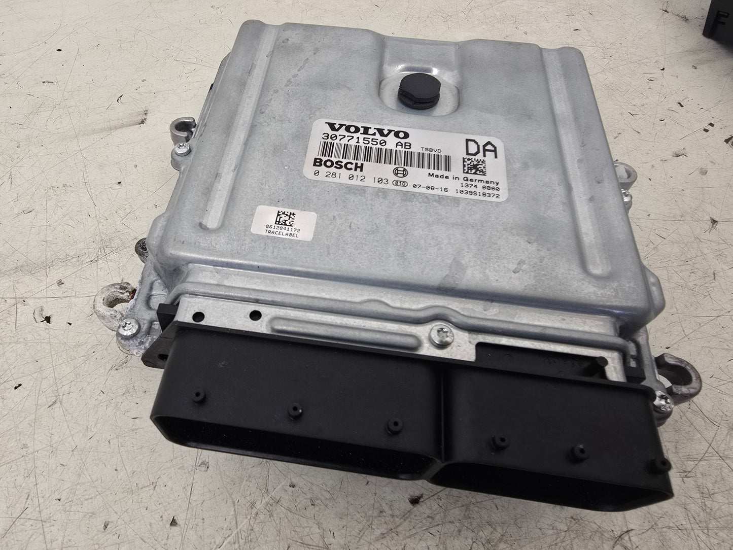 VOLVO C30 2006-2009 Engine ECU 30771550 AB — photo 3