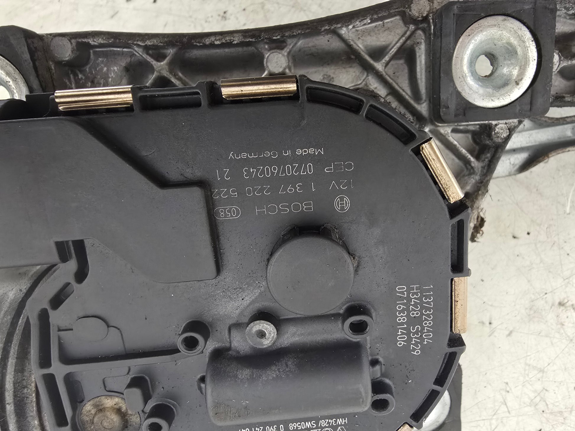 2004-2016 Volvo V50 C30 Front Wiper Motor & Mechanism 30699343
