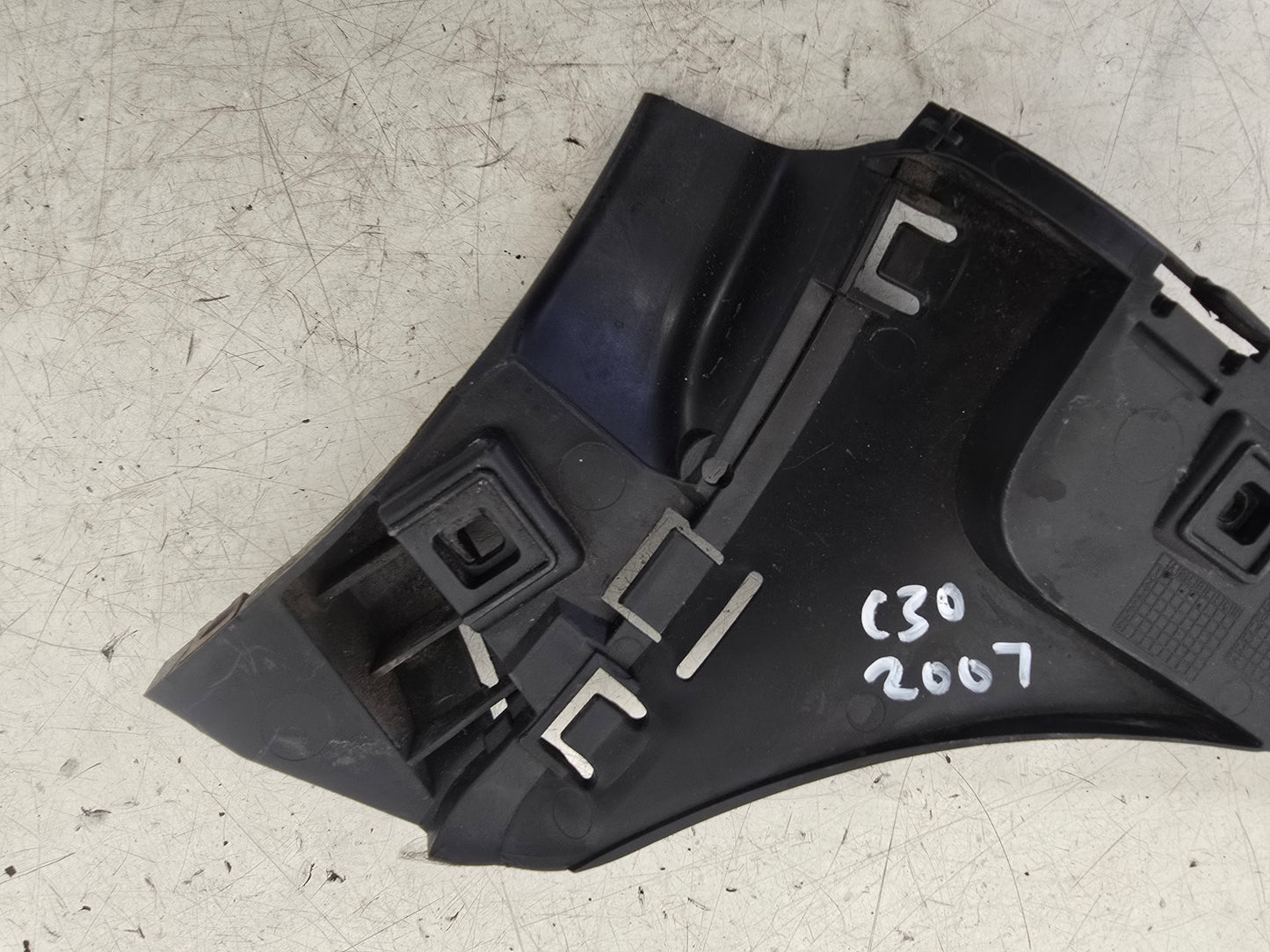 2006-2013 Volvo C30 Offside Rear Bumper Mounting Bracket 30655938