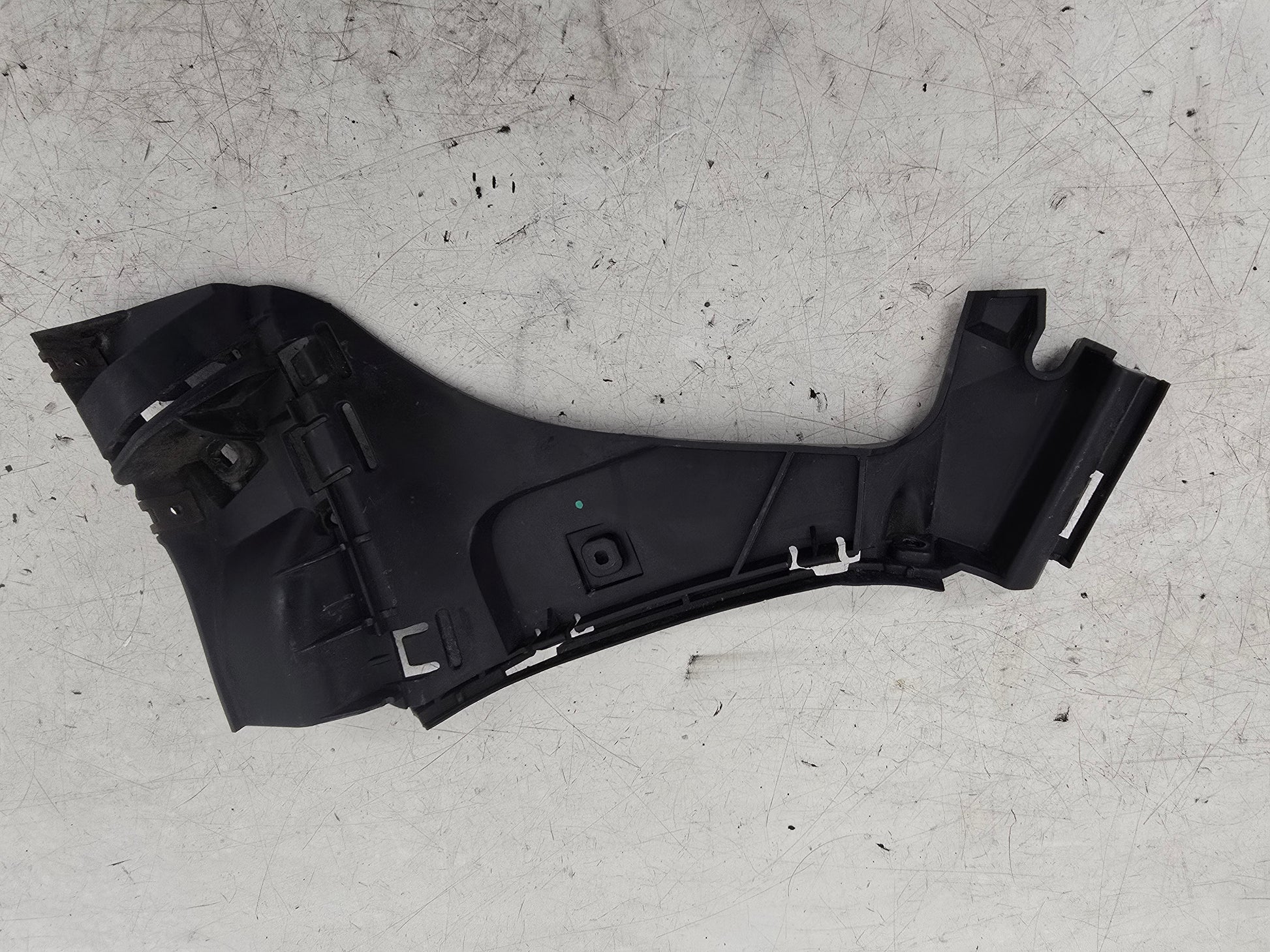 2006-2013 Volvo C30 Offside Rear Bumper Mounting Bracket 30655938