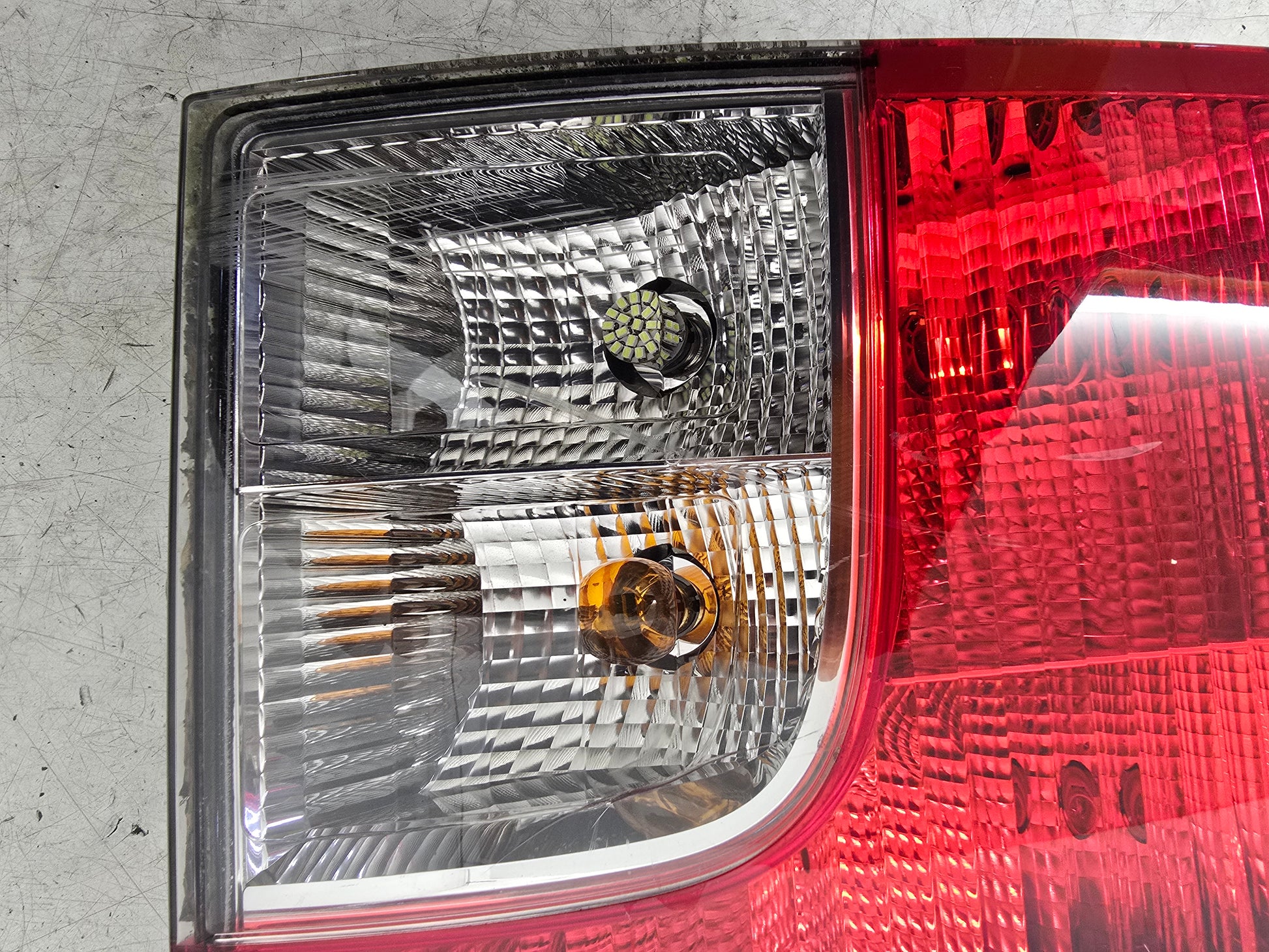 2002-2016 Volvo XC90 D5 Rear Left Passenger Light Assembly 30678989