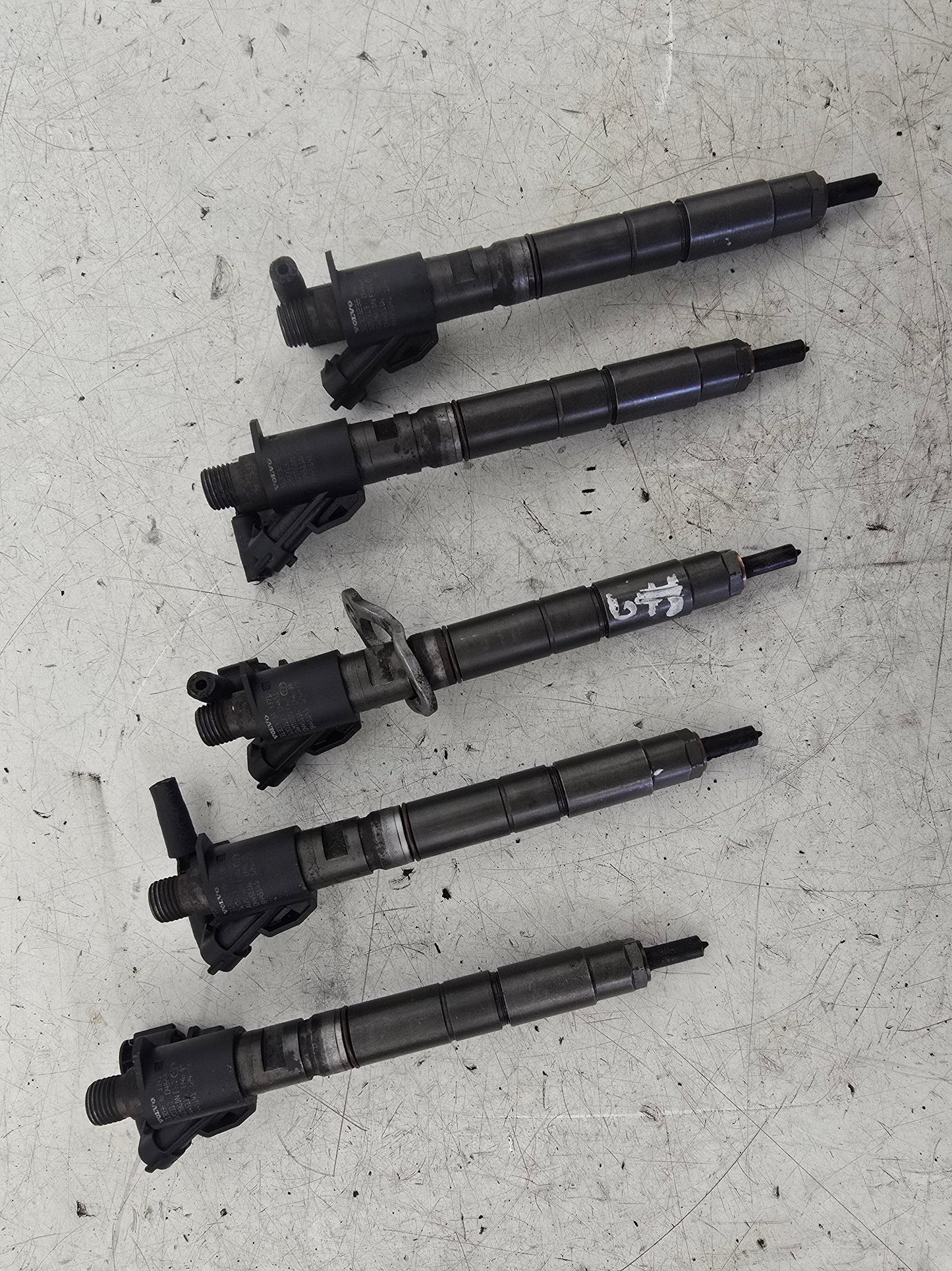 2012 Volvo V60 D3 Diesel Injectors Set 31303238 0445116046