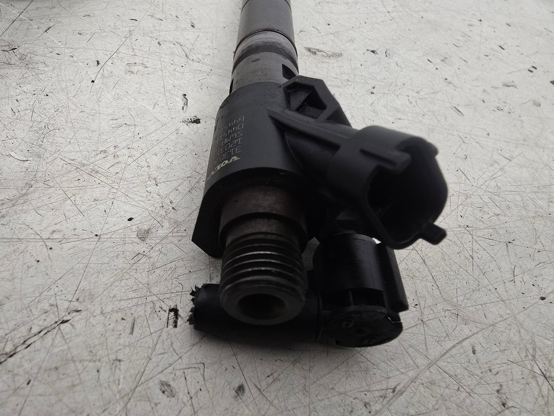 2012 Volvo V60 D3 Diesel Injectors Set 31303238 0445116046