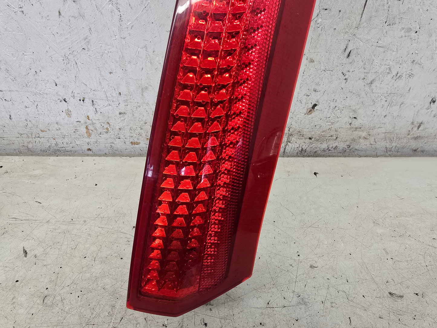 2002-2014 Volvo XC90 Right Rear Reflector Light 30698142