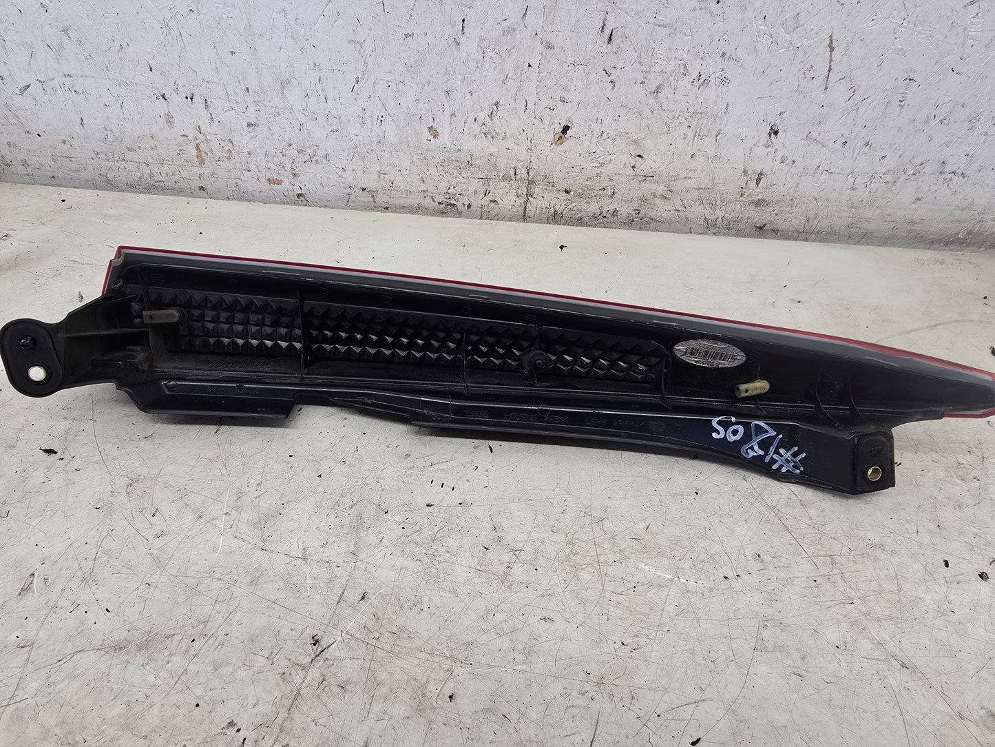 2002-2014 Volvo XC90 Right Rear Reflector Light 30698142