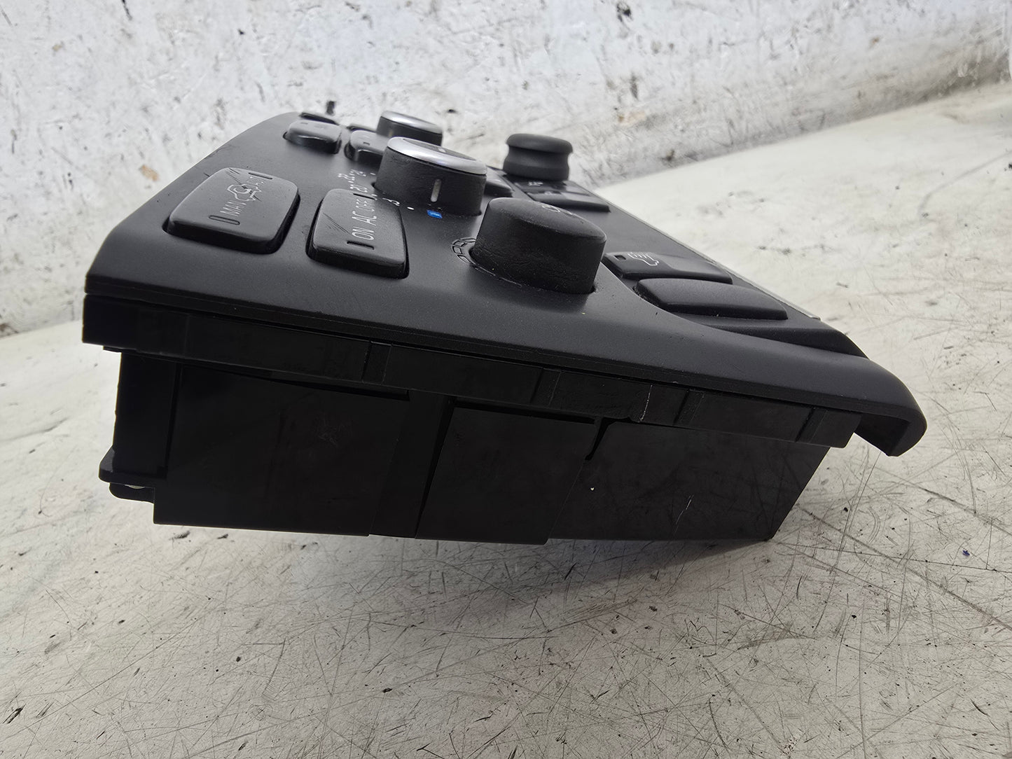 2003-2014 Volvo XC90 Heater Control Panel 30782329