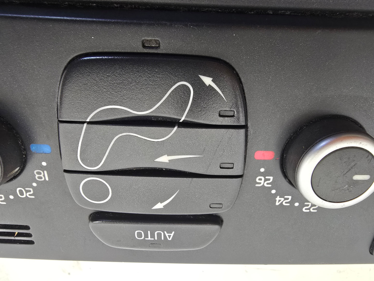 2003-2014 Volvo XC90 Heater Control Panel 30782329