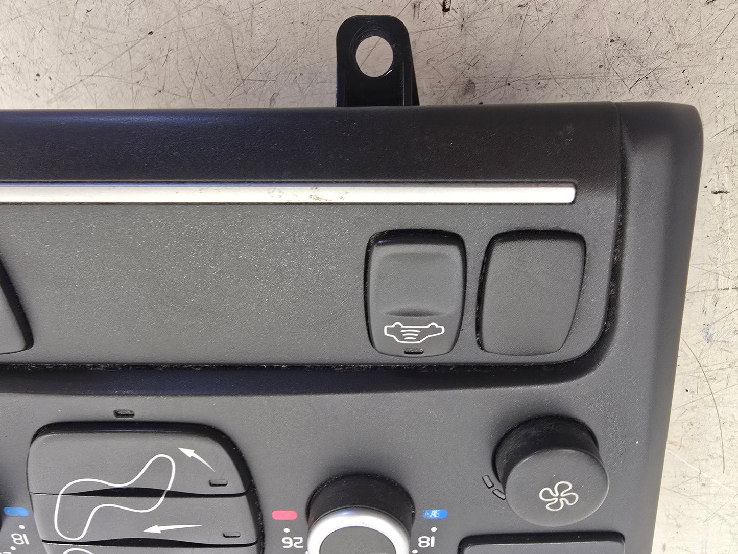 2003-2014 Volvo XC90 Heater Control Panel 30782329