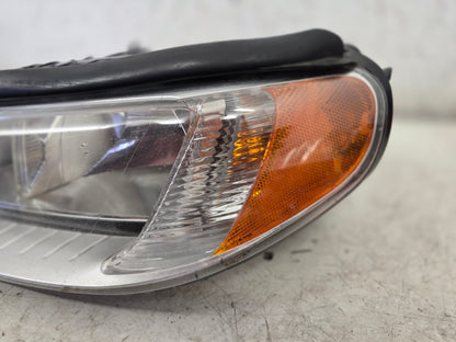 2010-2015 Volvo V70 III Passenger Side Headlight 31353335
