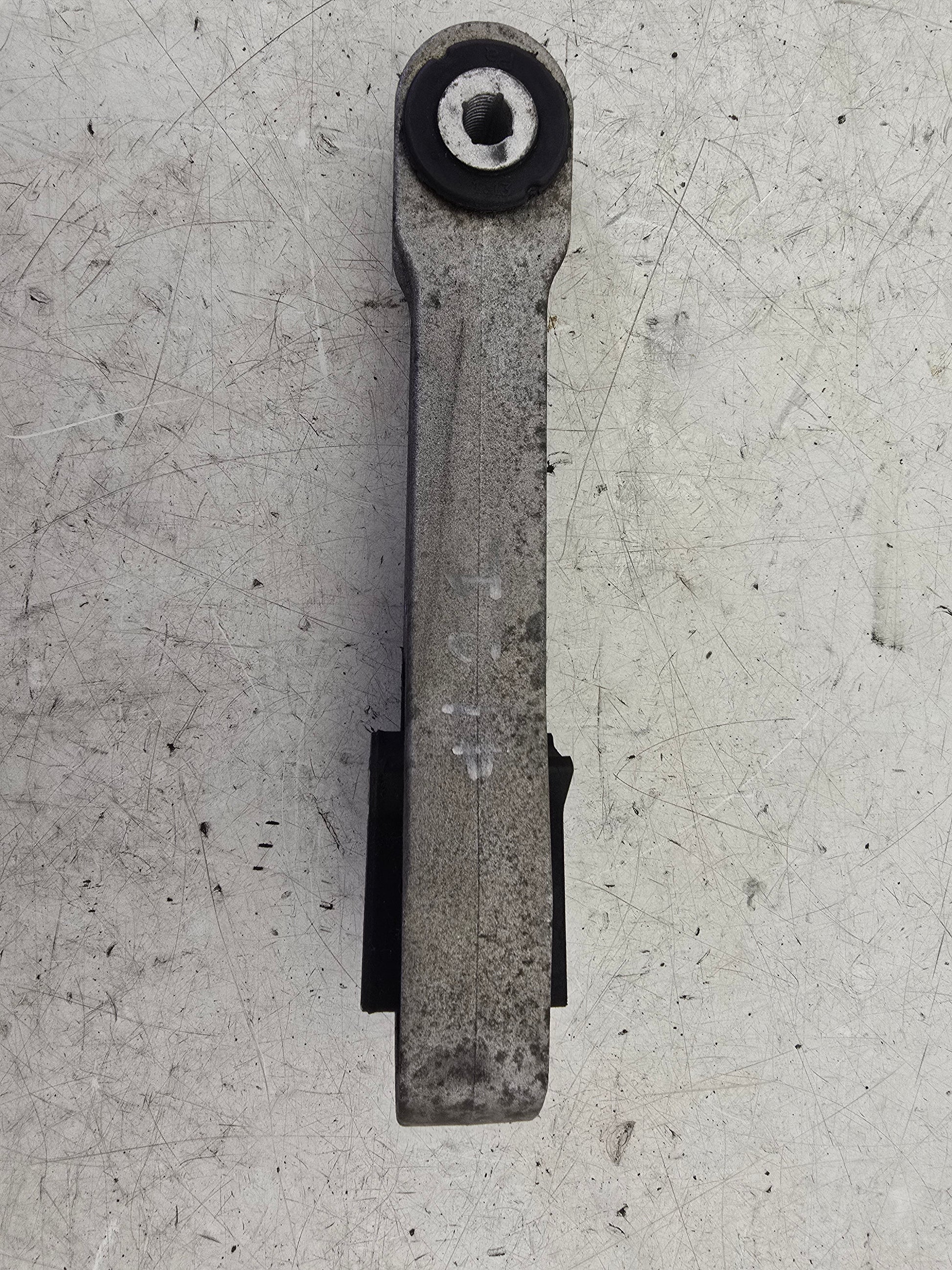 2015 Volvo V40 2.0 D2 Upper Right Engine Mount 31359642
