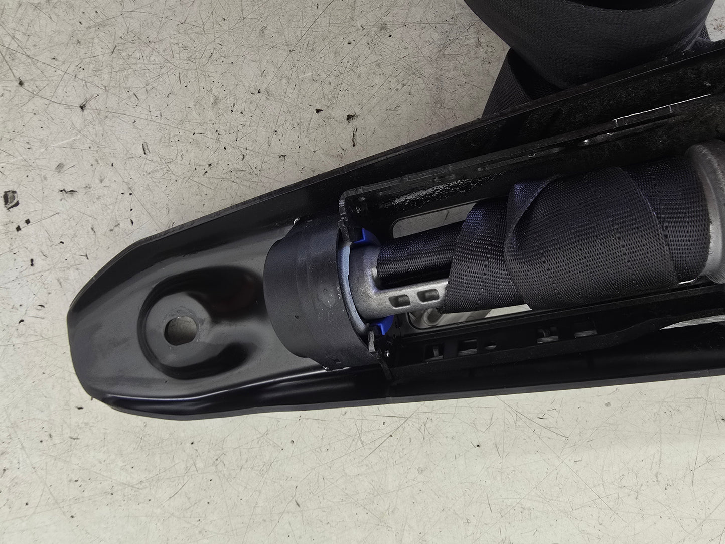 2002-2013 Volvo XC90 MK1 Front Left Passenger Seat Belt 30661912