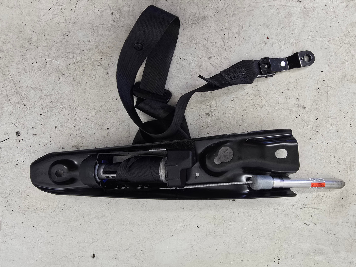 2002-2013 Volvo XC90 MK1 Front Left Passenger Seat Belt 30661912