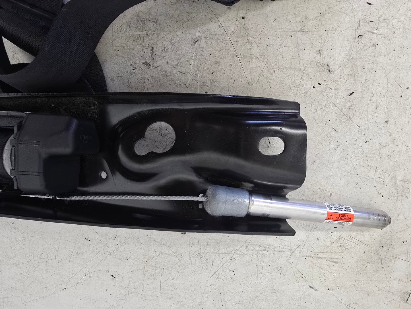 2002-2013 Volvo XC90 MK1 Front Left Passenger Seat Belt 30661912