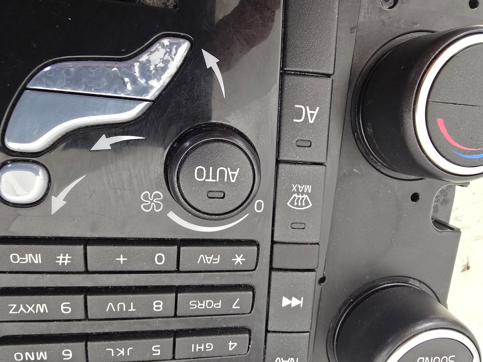 2008-2013 Volvo S60 V60 Heater Radio Control Panel 30795272