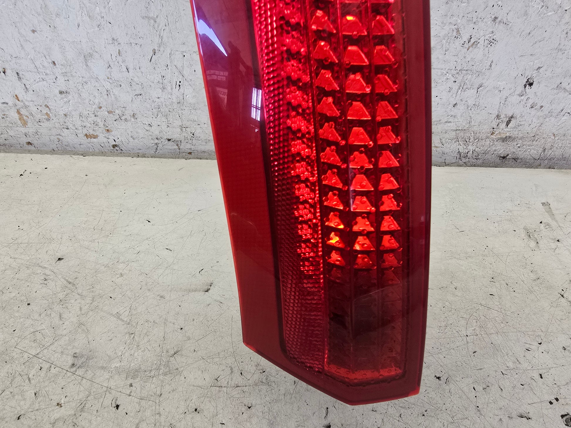 2002-2012 Volvo XC90 Left Rear Light 30698141
