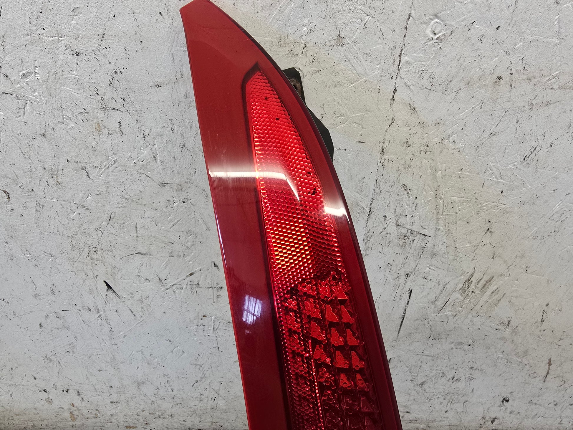 2002-2012 Volvo XC90 Left Rear Light 30698141