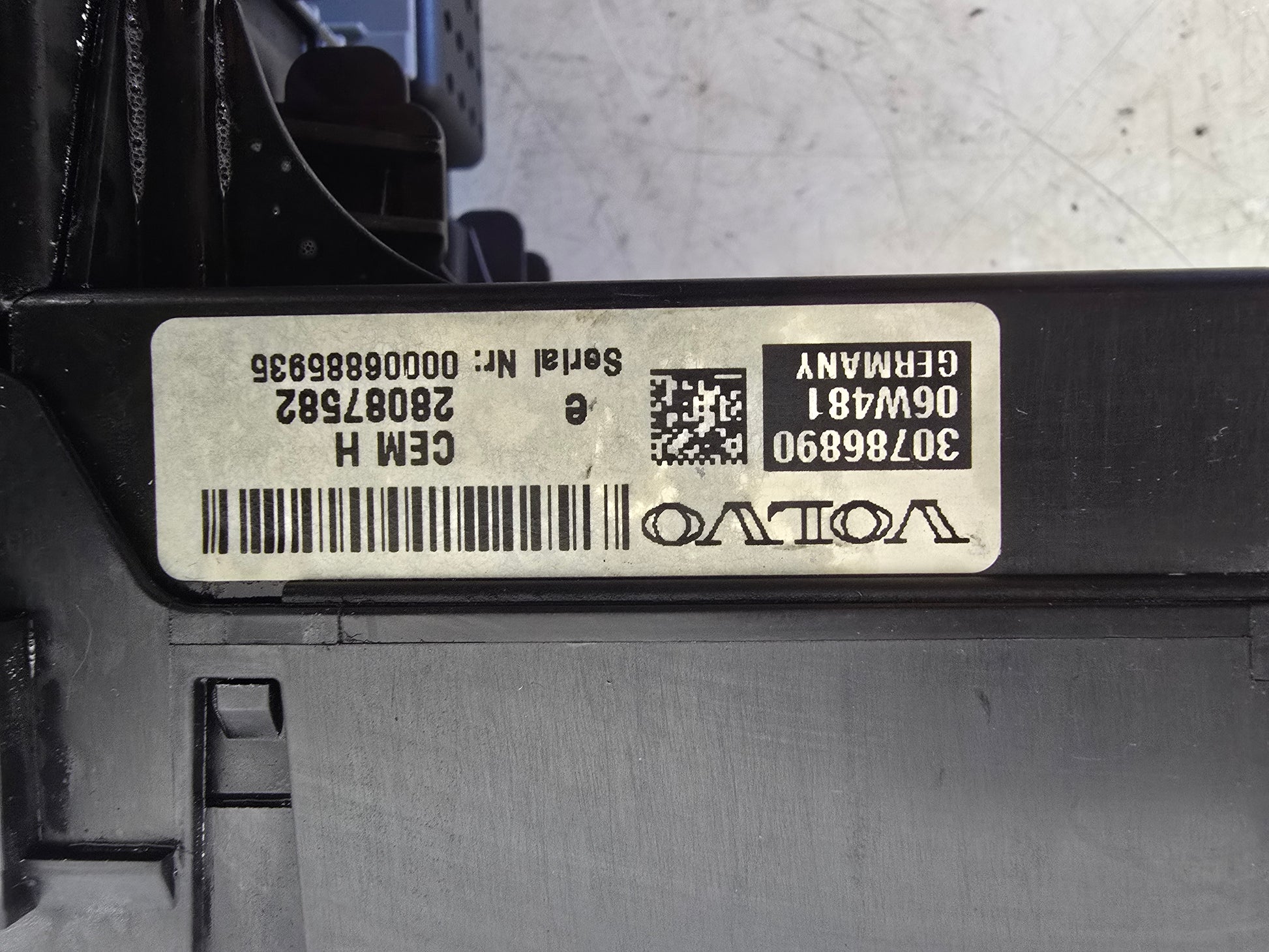 2006 Volvo XC90 D5 Central Electronic Module 30786890