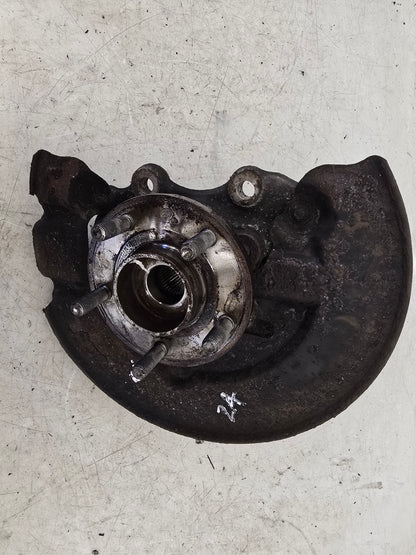 Volvo V40 2012-2016 Front  Passenger Hub Assembly 1381651