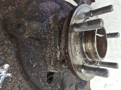 Volvo V40 2012-2016 Front  Passenger Hub Assembly 1381651 — photo 9