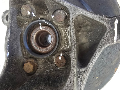Volvo V40 2012-2016 Front  Passenger Hub Assembly 1381651 — photo 12