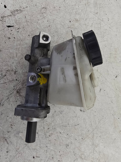 2007-2010 Volvo V70 Brake Master Cylinder and Reservoir 500441