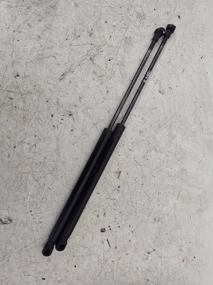 2005-2010 Volvo XC90 D5 Bonnet Support Struts Rams Pair 30634580