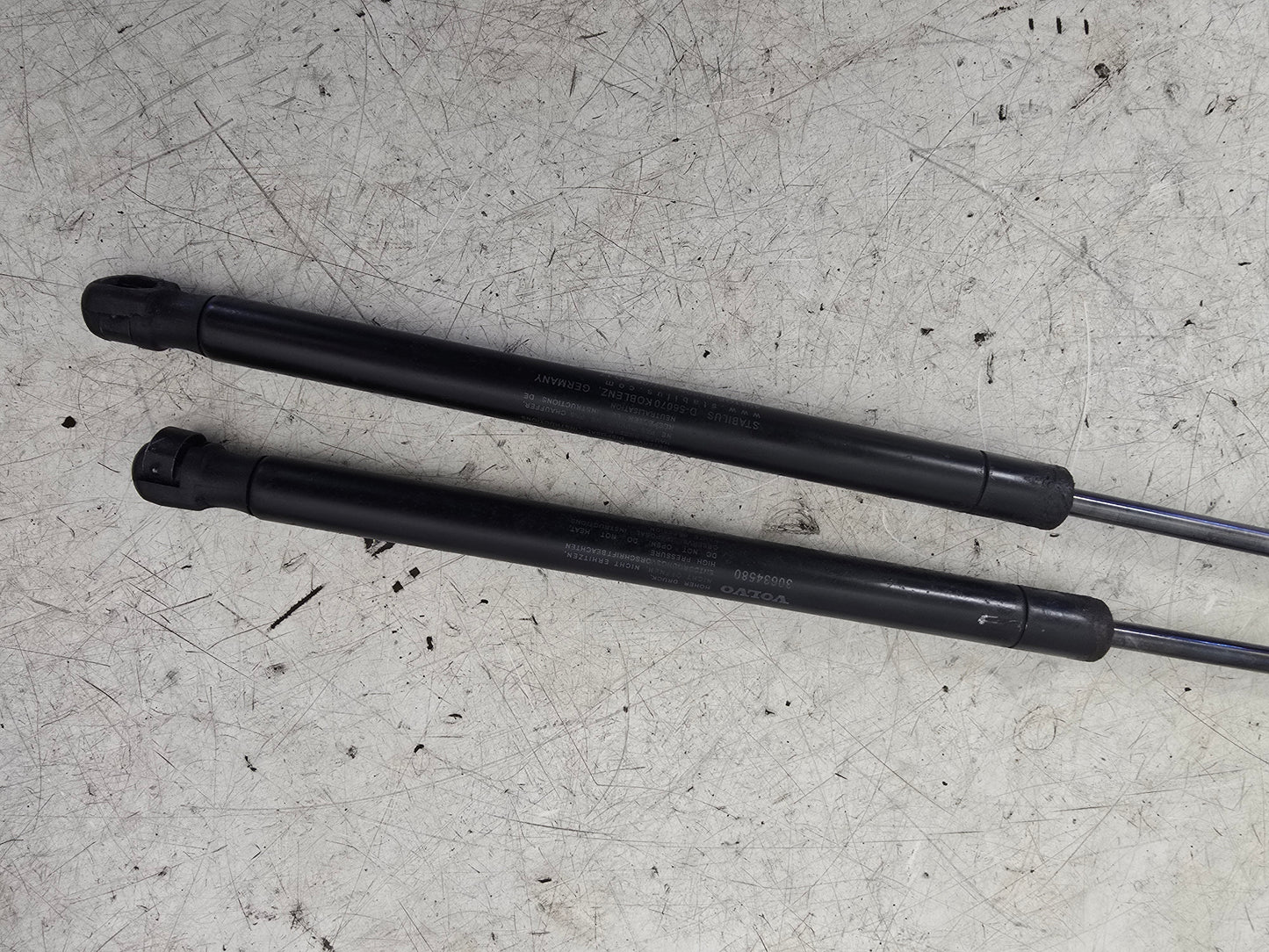 2005-2010 Volvo XC90 D5 Bonnet Support Struts Rams Pair 30634580