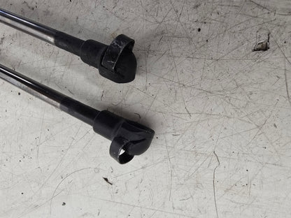 2005-2010 Volvo XC90 D5 Bonnet Support Struts Rams Pair 30634580
