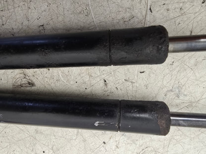 2005-2010 Volvo XC90 D5 Bonnet Support Struts Rams Pair 30634580