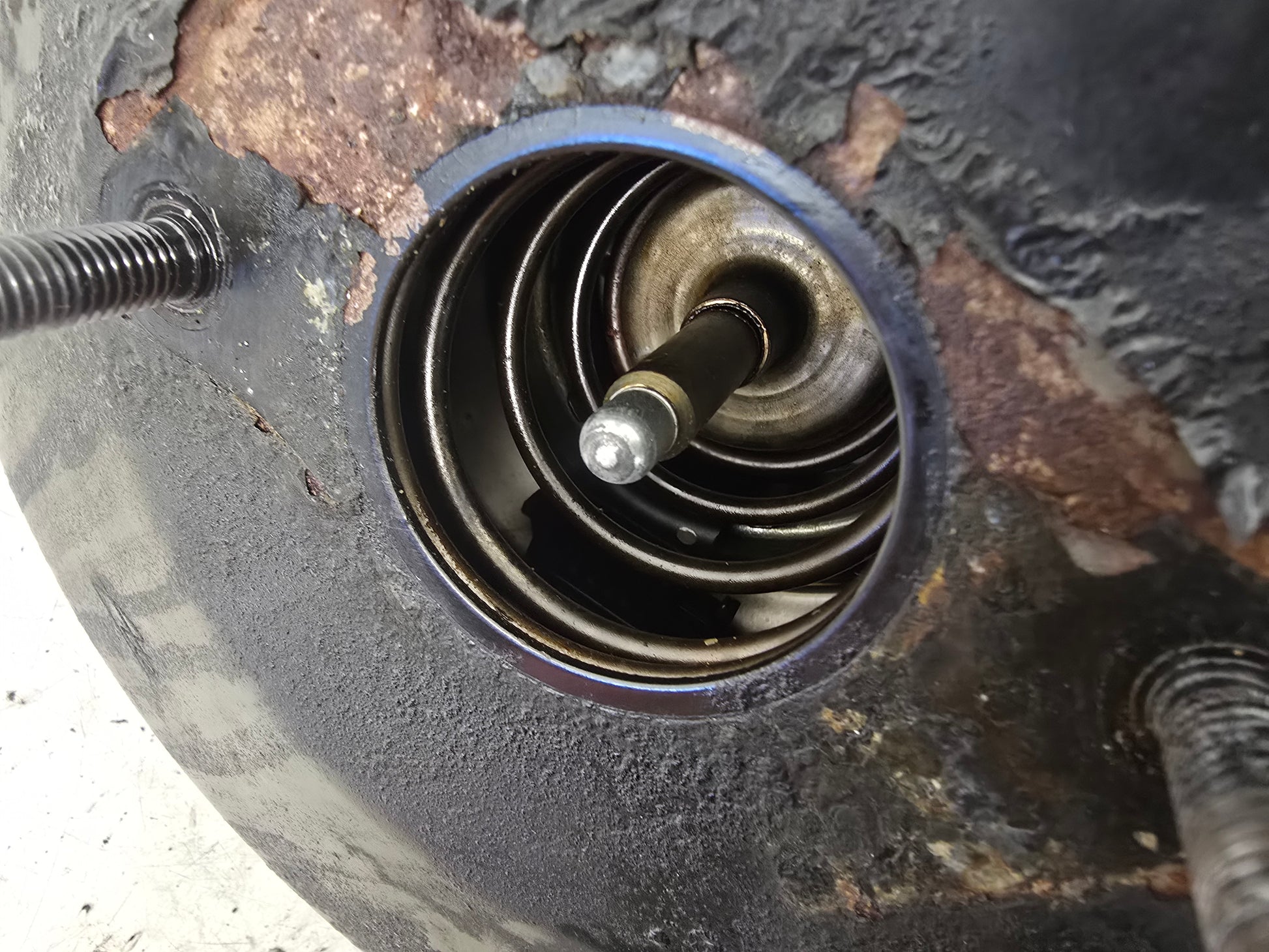 2003-2014 Volvo XC90 D5 Brake Booster 30793681