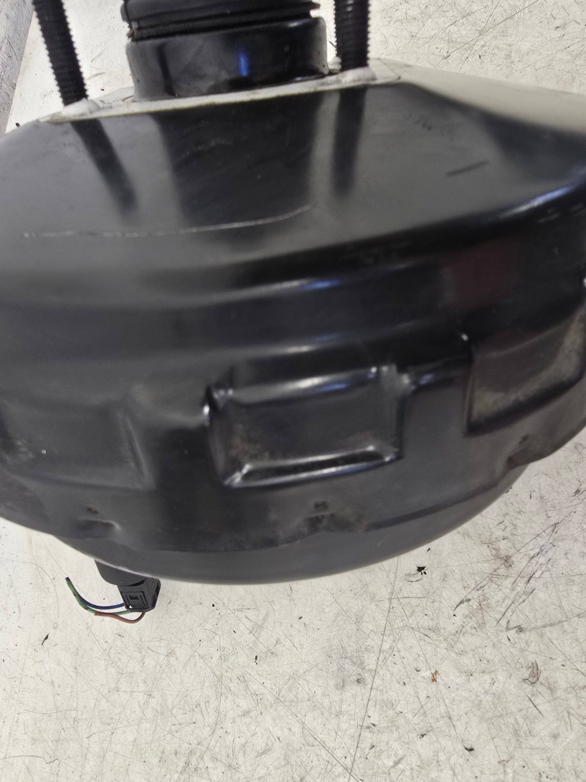 2003-2014 Volvo XC90 D5 Brake Booster 30793681