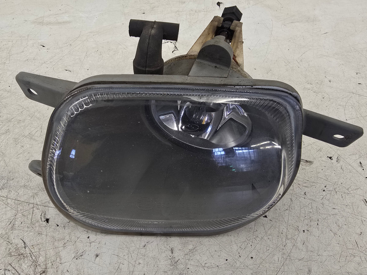 2002-2010 Volvo XC90 Front Right Driver Side Fog Light 8693796