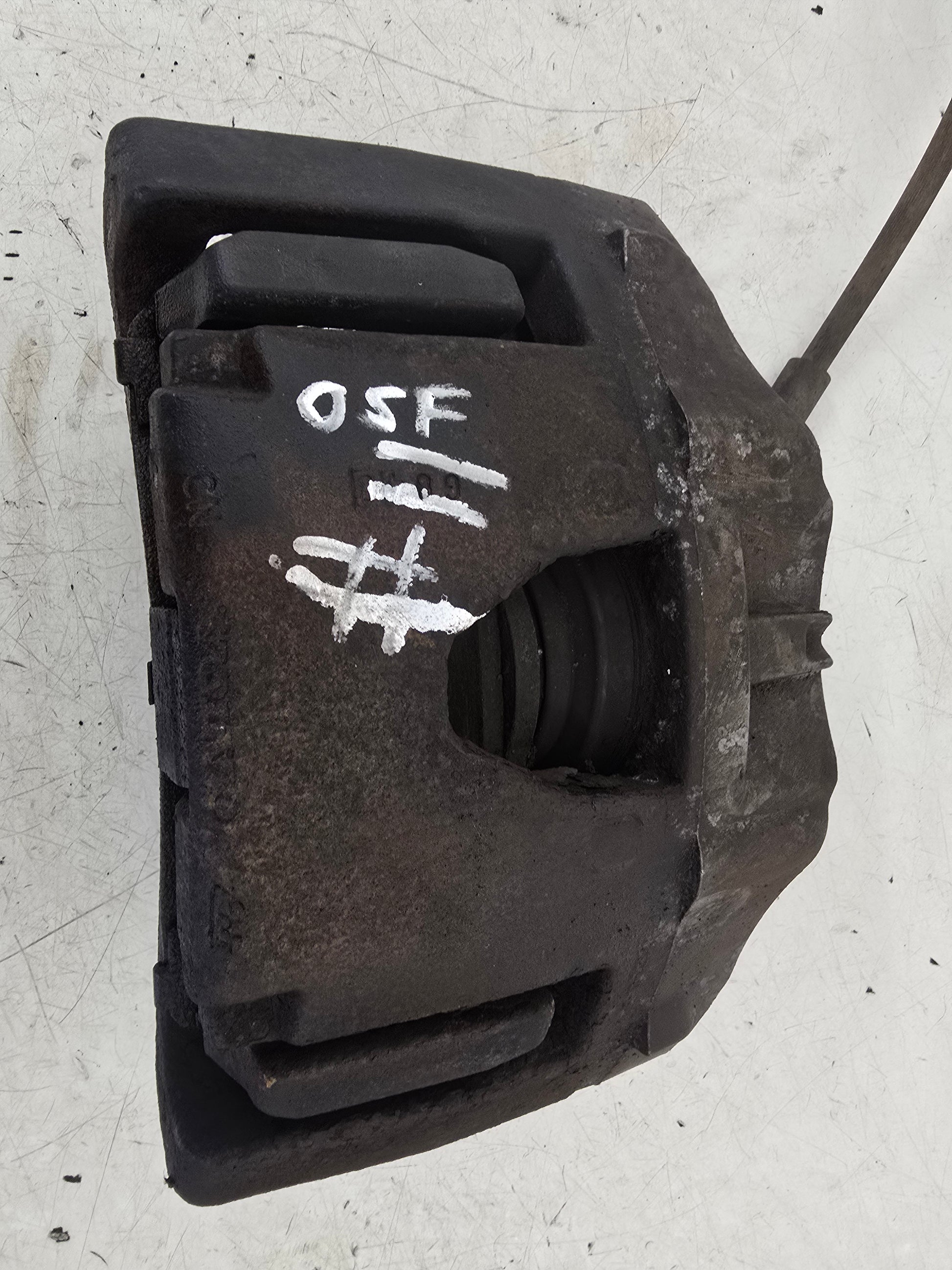 2002-2014 Volvo XC90 D5 Front Right Brake Caliper 30857307