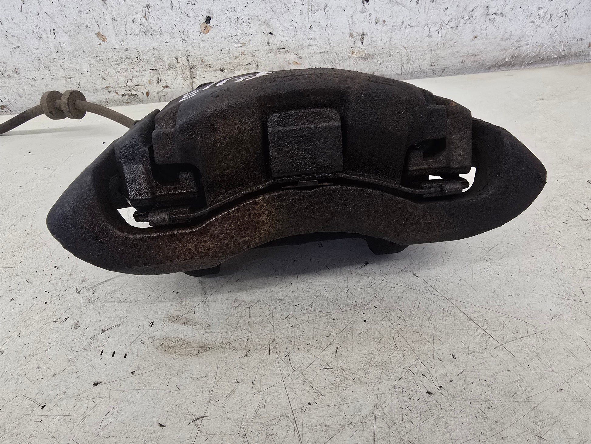 2002-2014 Volvo XC90 D5 Front Right Brake Caliper 30857307