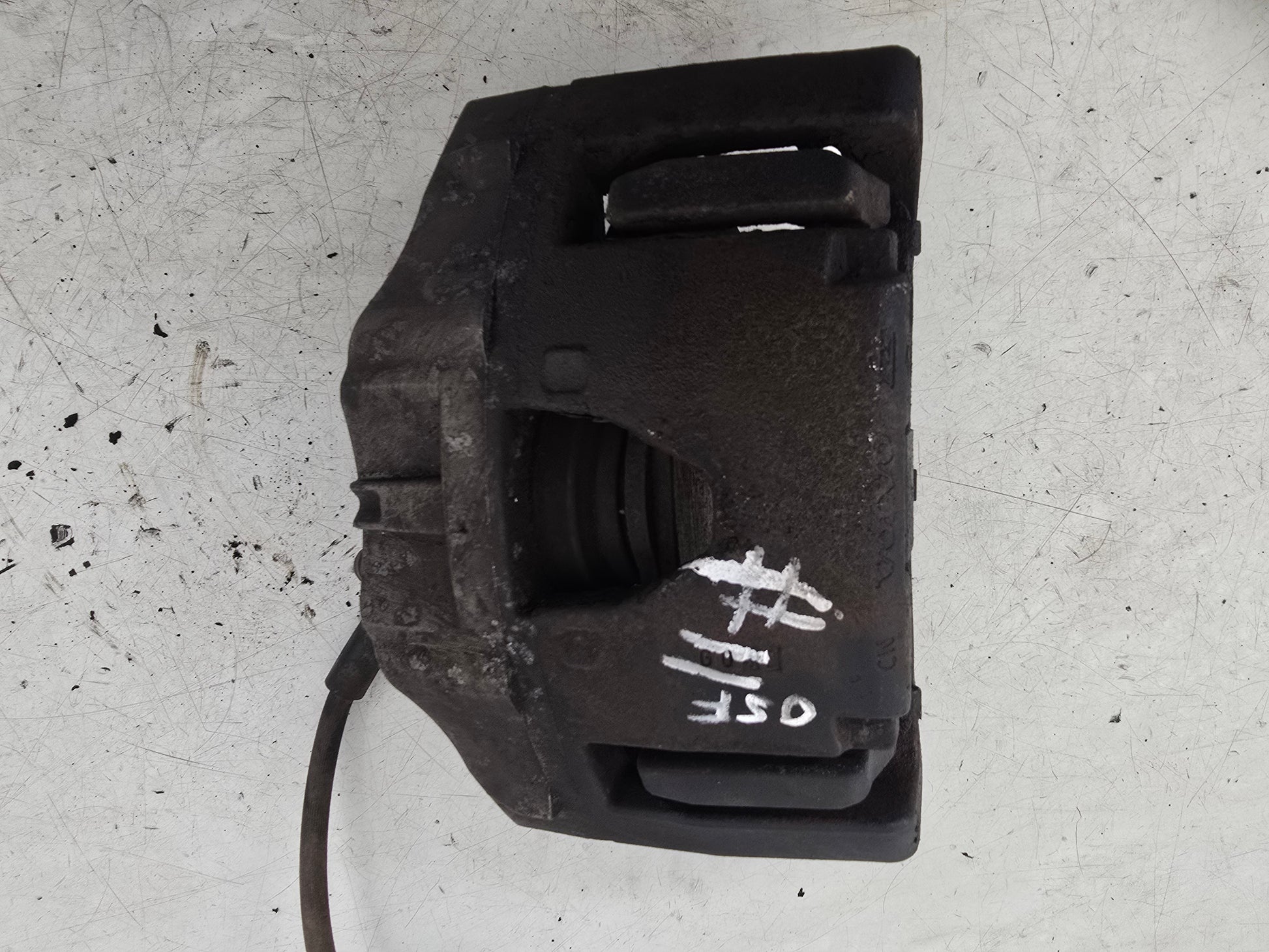 2002-2014 Volvo XC90 D5 Front Right Brake Caliper 30857307