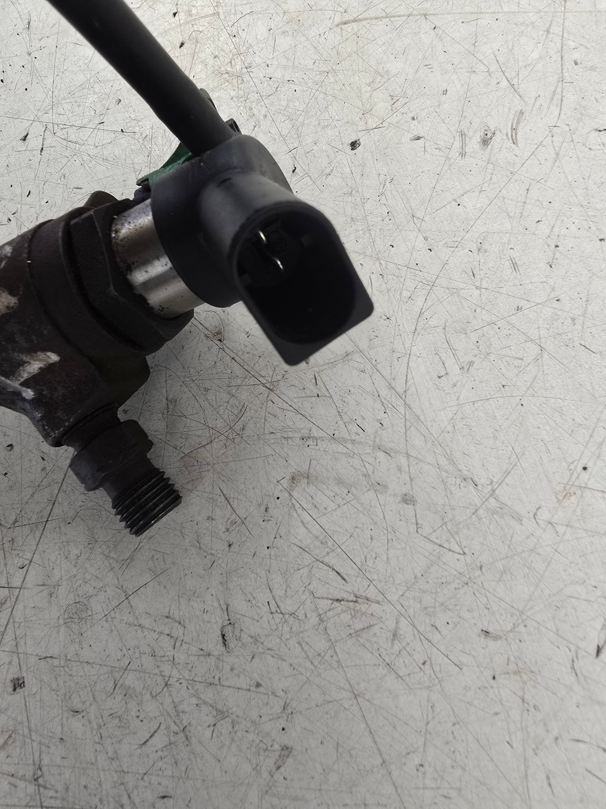 2011 Volvo C30 S40 V50 1.6 D2 Fuel Injector 36001726 9802448680