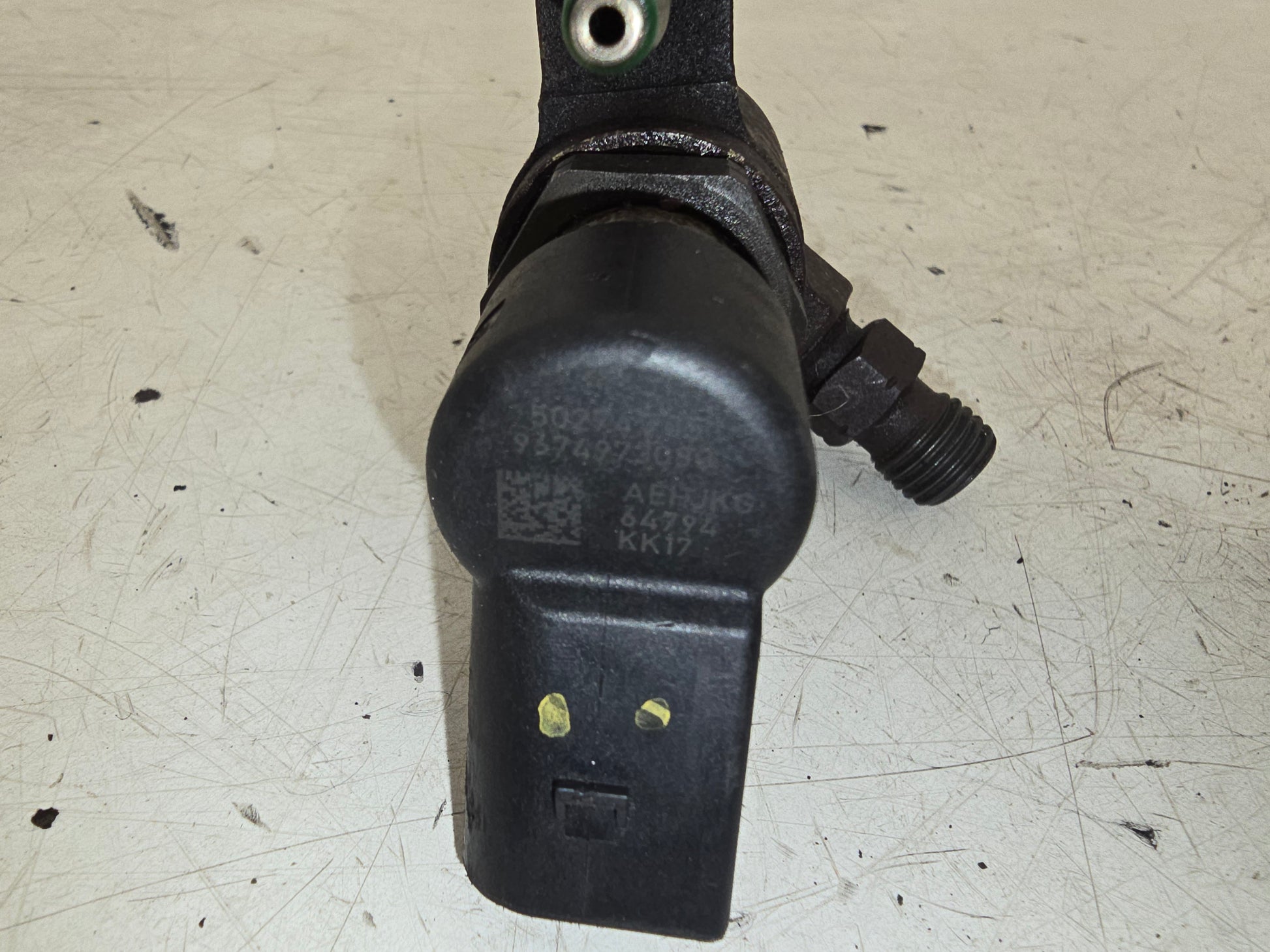 2012 Volvo V60 D2 1.6 Diesel Fuel Injector 36001726 9802448680