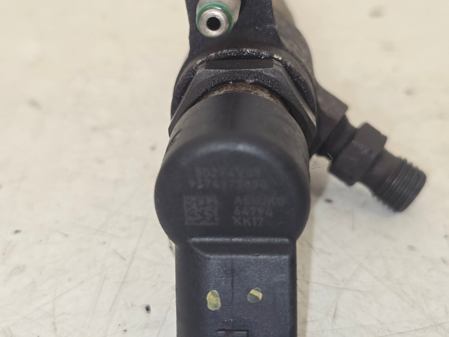 2012 Volvo V60 D2 1.6 Diesel Fuel Injector 36001726 9802448680