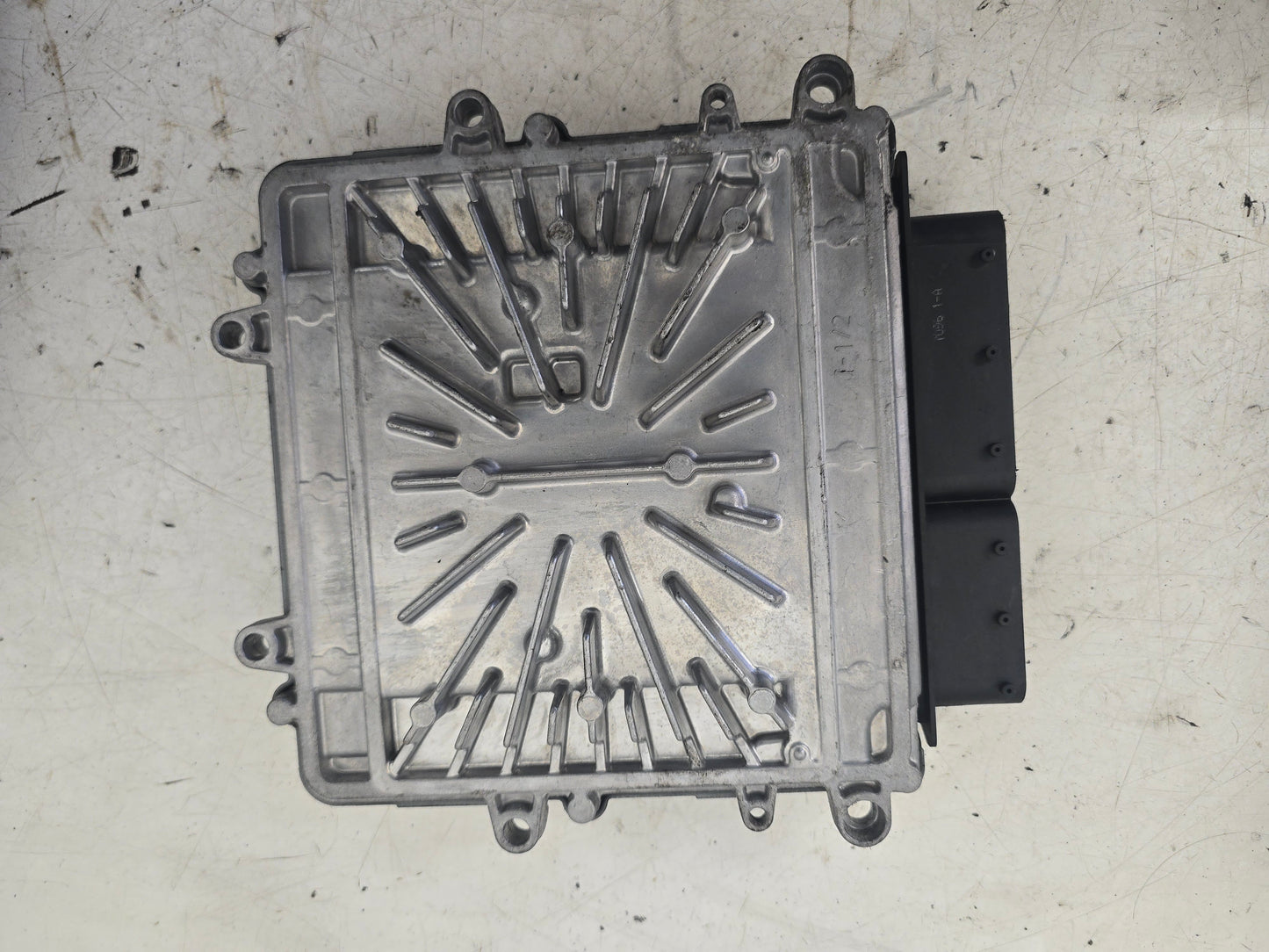 2004-2007 Volvo XC90 D5 Engine ECU 30729826A