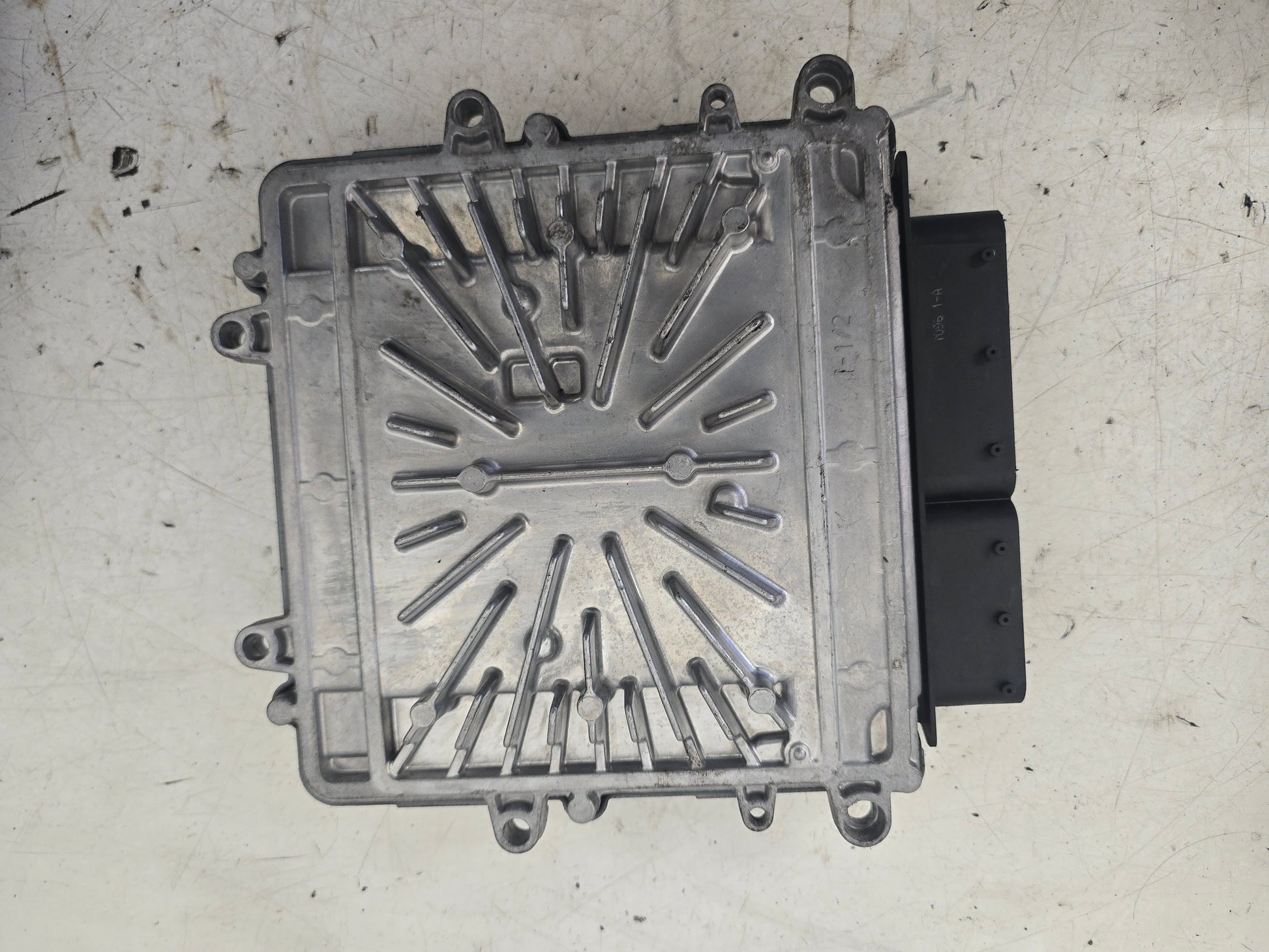 2004-2007 Volvo XC90 D5 Engine ECU 30729826A