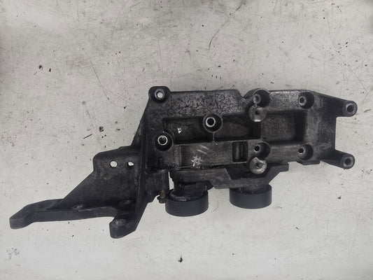 2004-2007 Volvo XC90 D5 Alternator Bracket 30757068