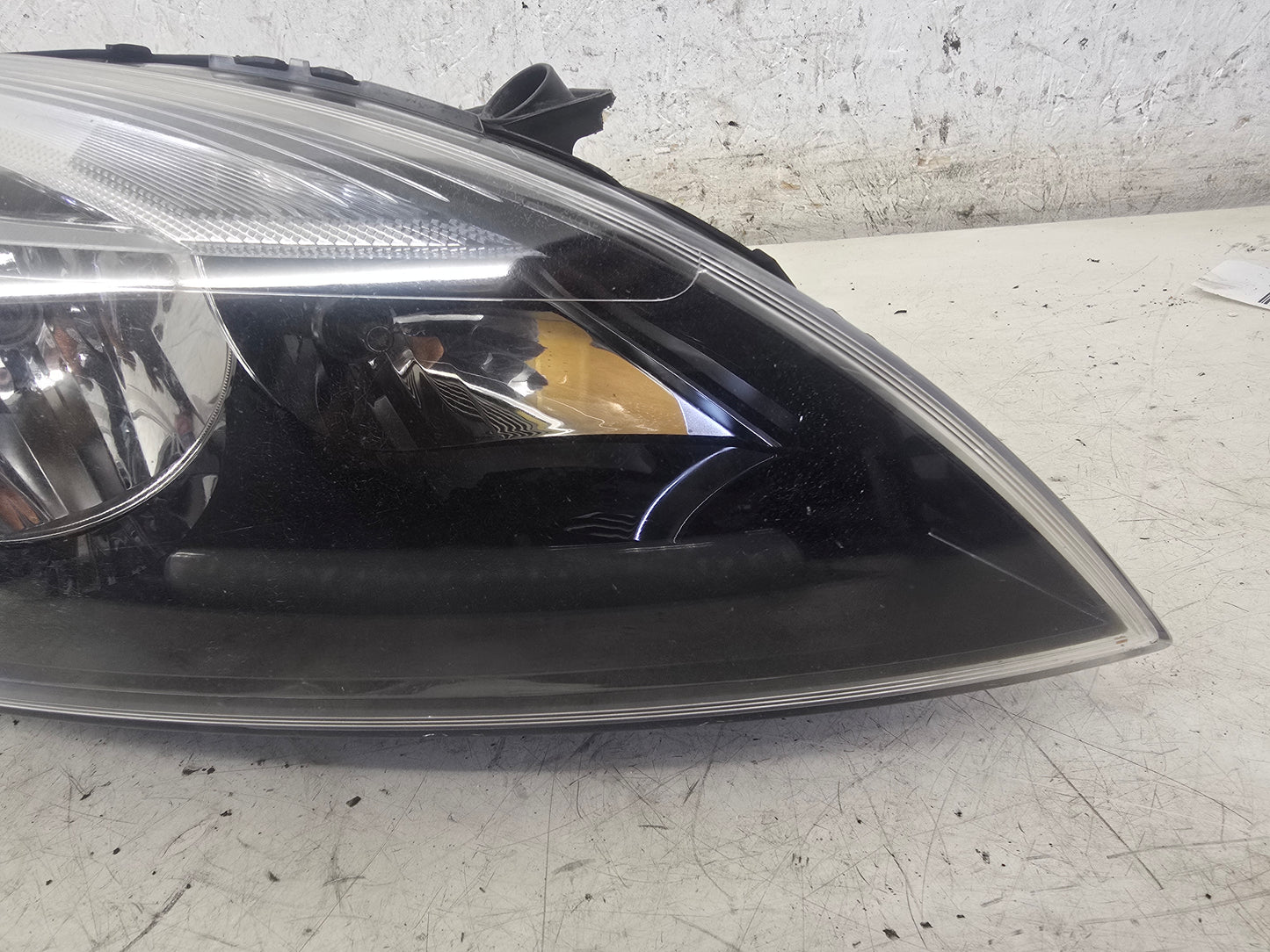 2015-2024 Volvo V40 T2 Right Driver Side Halogen Headlight 1.6 B4164T4