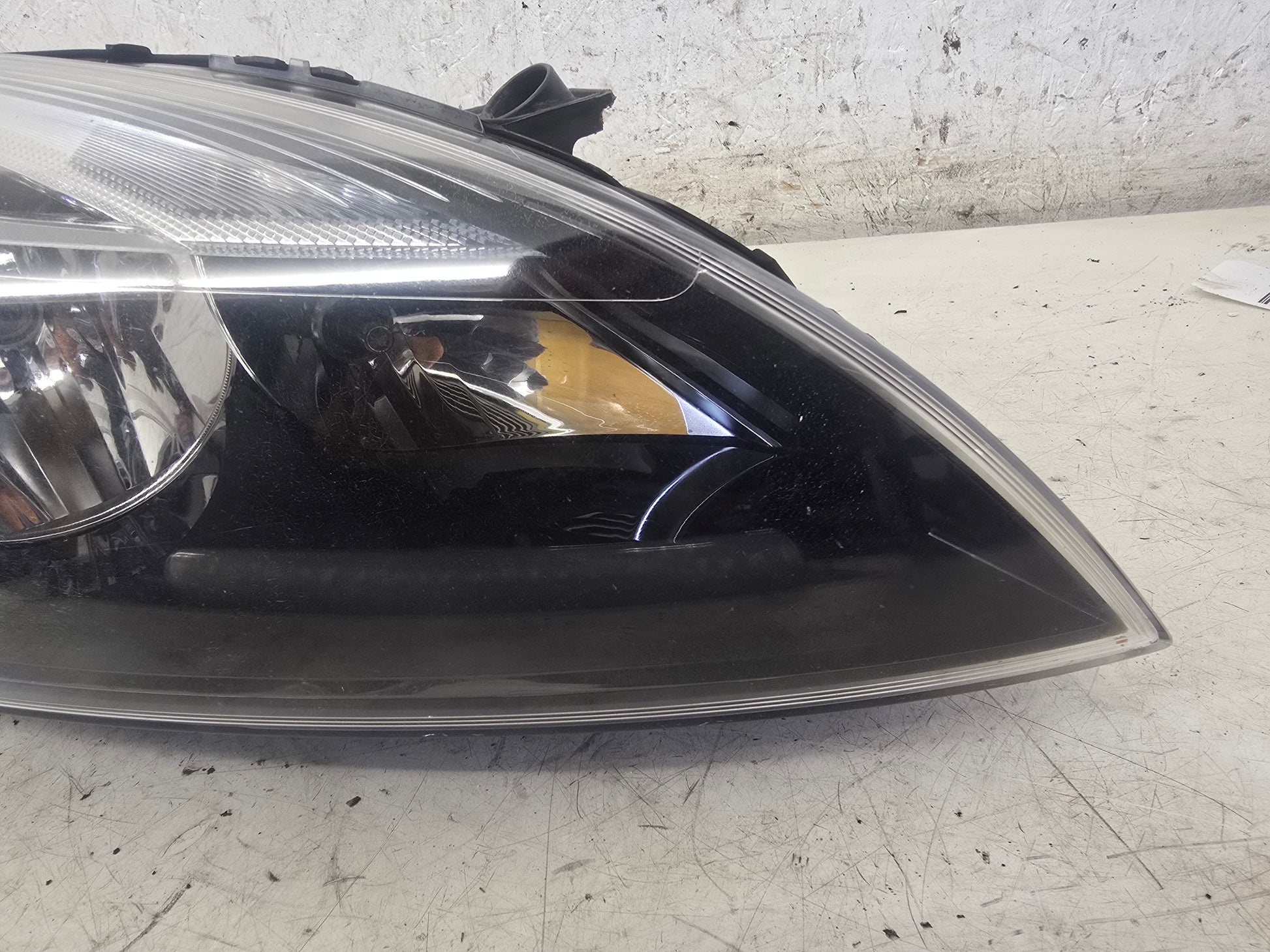 2015-2024 Volvo V40 T2 Right Driver Side Halogen Headlight 1.6 B4164T4