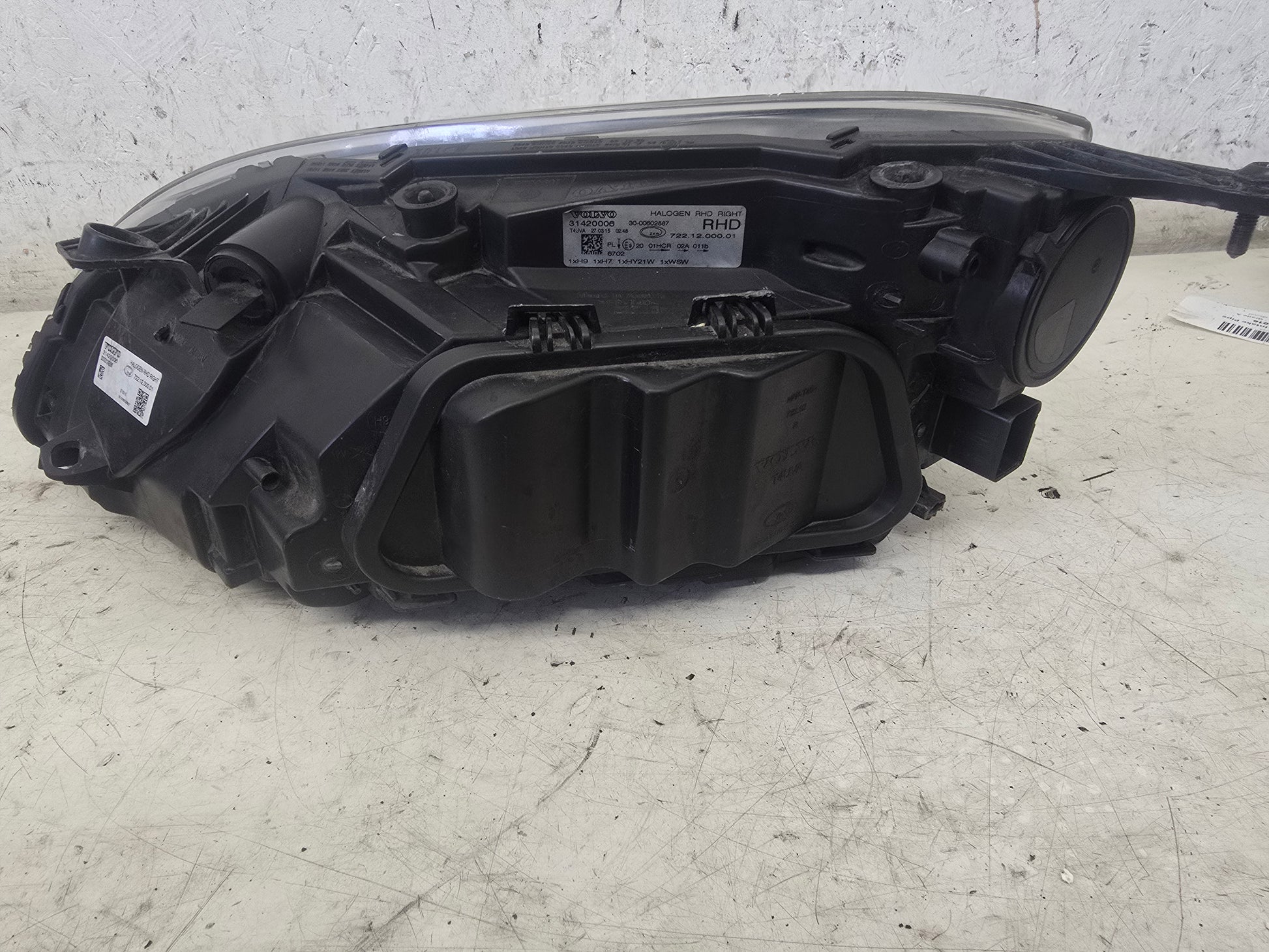 2015-2024 Volvo V40 T2 Right Driver Side Halogen Headlight 1.6 B4164T4