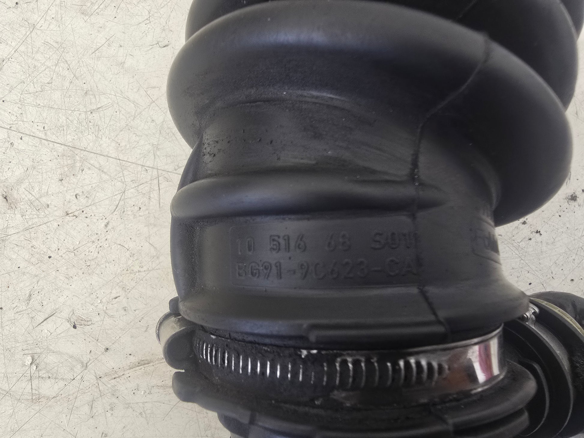 2010-2016 Volvo V60 S60 Air Intake Pipe BG91-9C623-5A