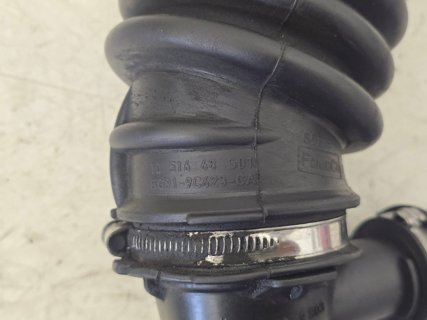 2010-2016 Volvo V60 S60 Air Intake Pipe BG91-9C623-5A