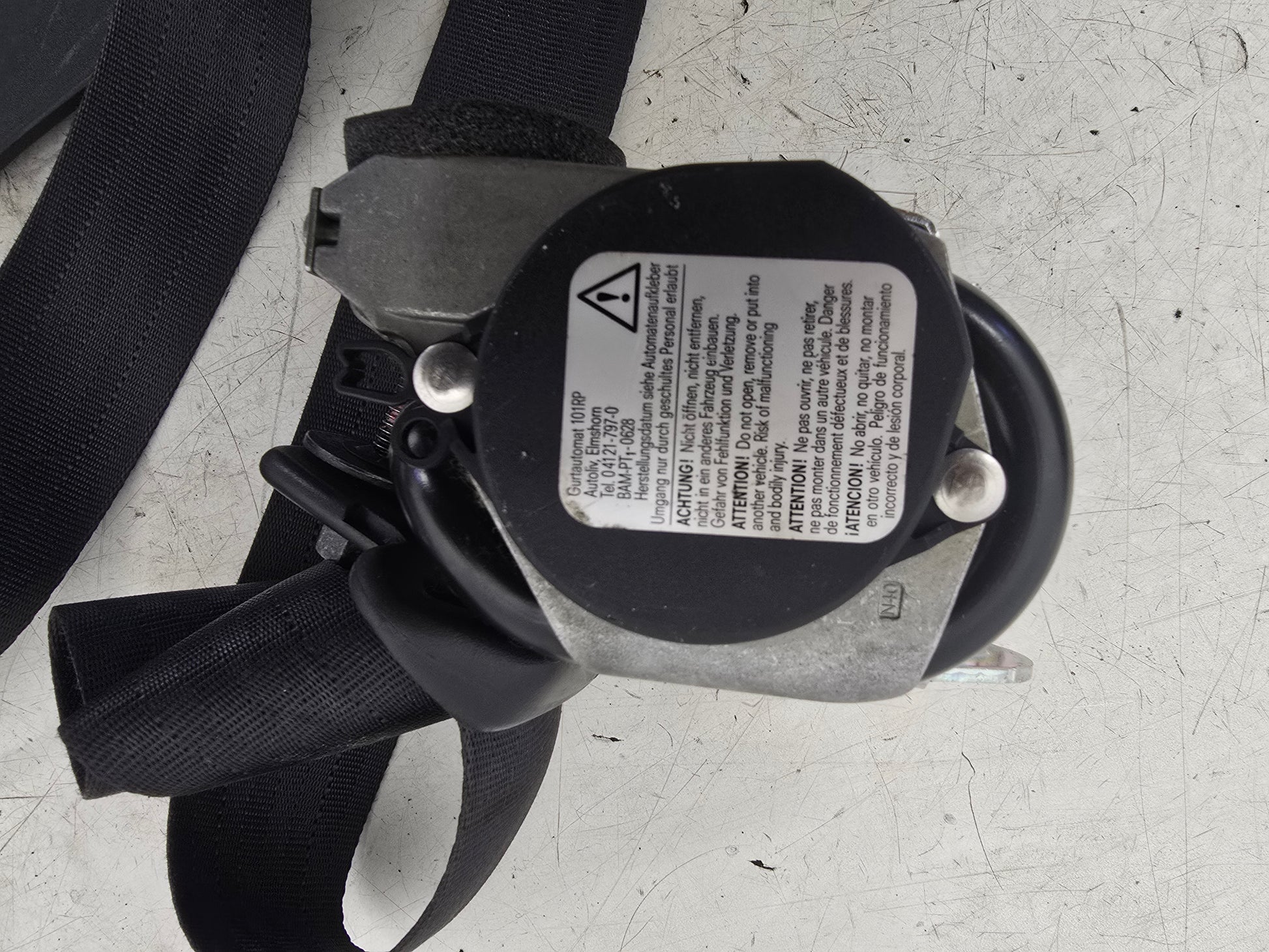 2002-2014 Volvo XC90 Left Rear Passenger Seat Belt 6841763