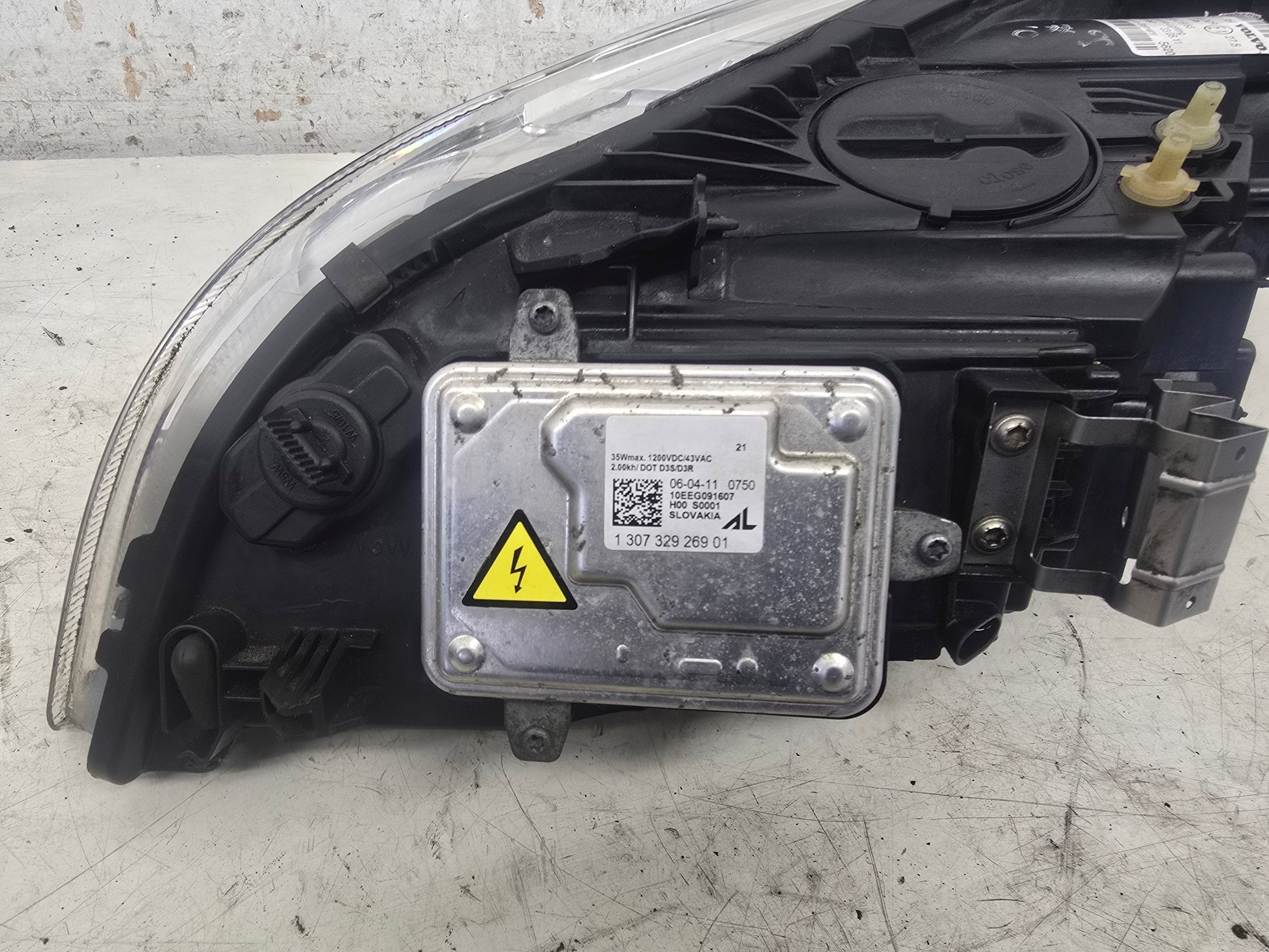 2006-2013 Volvo C70 MK2 Driver Side Xenon Headlight 31299757